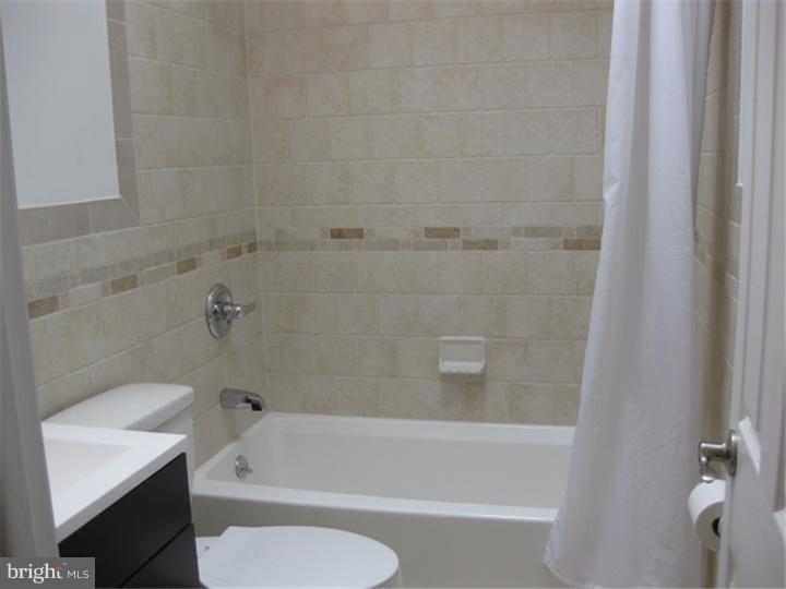 3134 Derry Road Philadelphia, PA 19154 - Photo 8 of 22 Bathroom