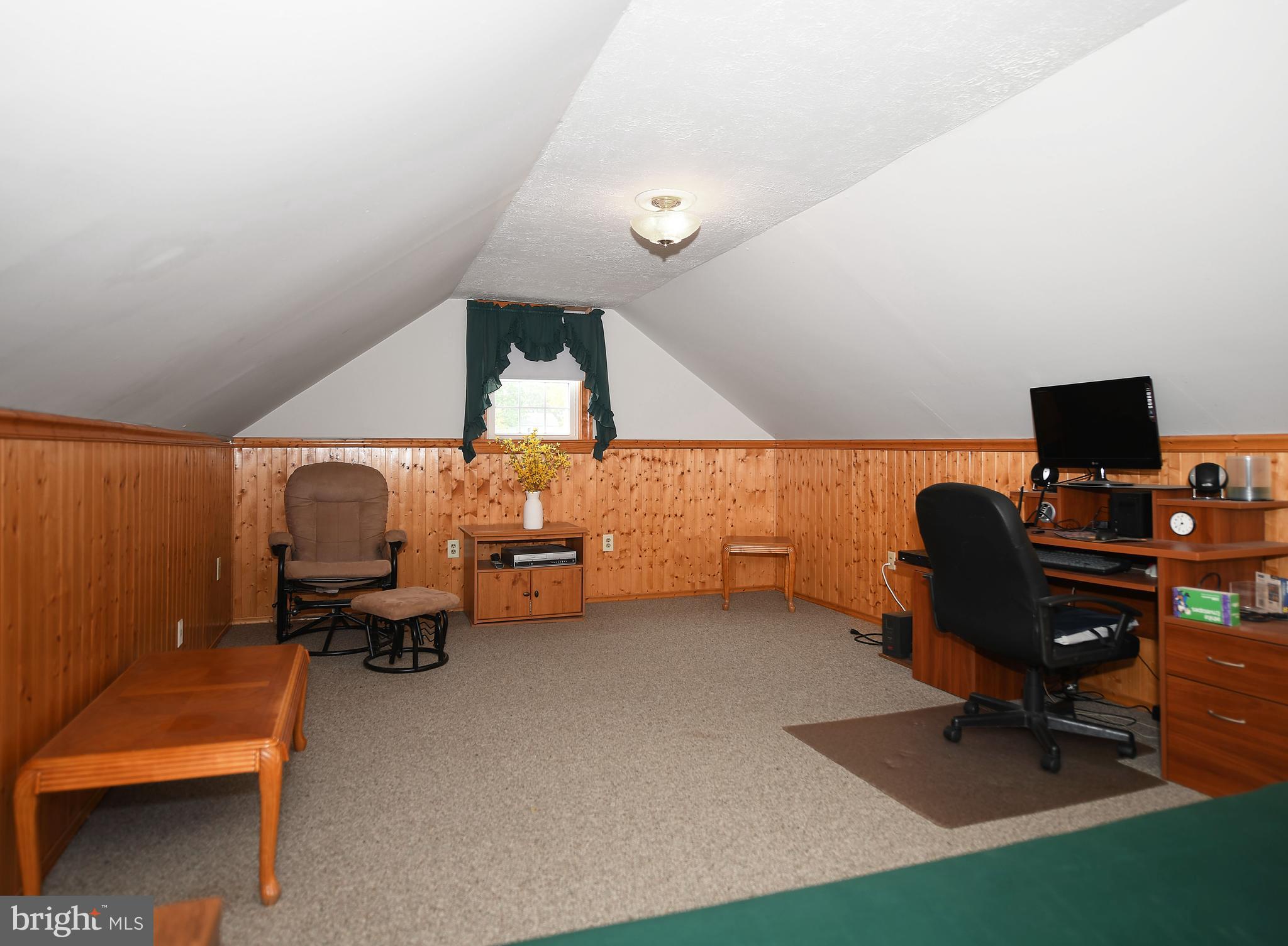 2812 Emerald Road Baltimore, MD 21234 - Photo 22 of 27 Second floor third bedroom, office or playroom!