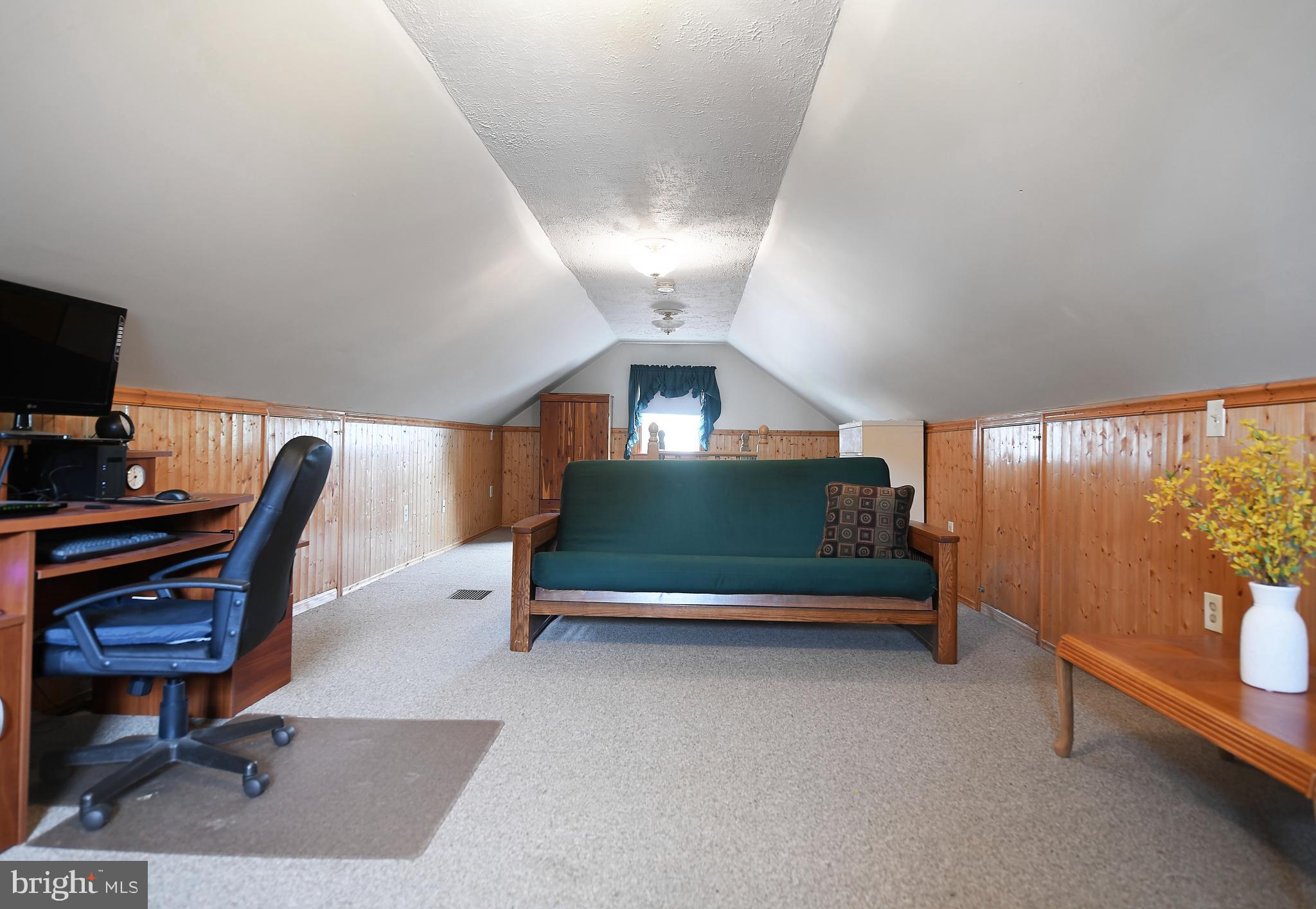 2812 Emerald Road Baltimore, MD 21234 - Photo 23 of 27 Great second floor space!