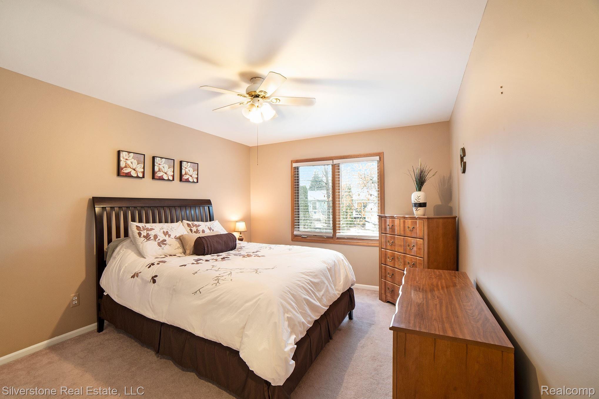 798 Grovecrest Rochester, MI 48307 - Photo 41 of 49 LGP_3977.jpg
