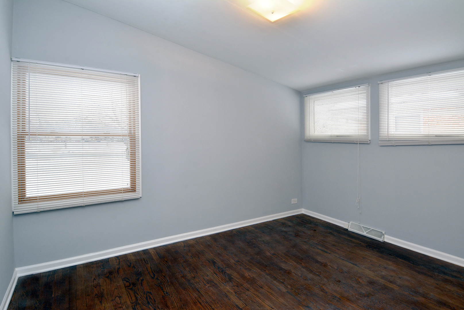 120 North Rohlwing Road Palatine, IL 60074 - Photo 18 of 21