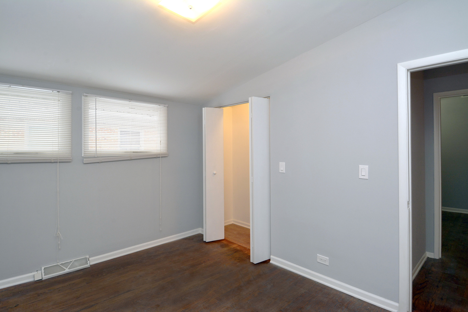 120 North Rohlwing Road Palatine, IL 60074 - Photo 19 of 21