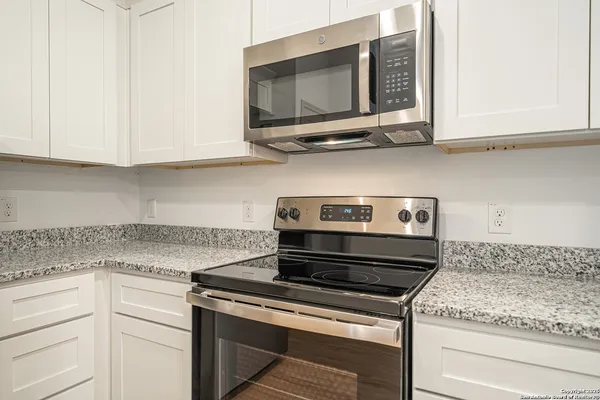 $1,650 | 10215 Tulipwood Run, Unit 102, San Antonio, TX 78252