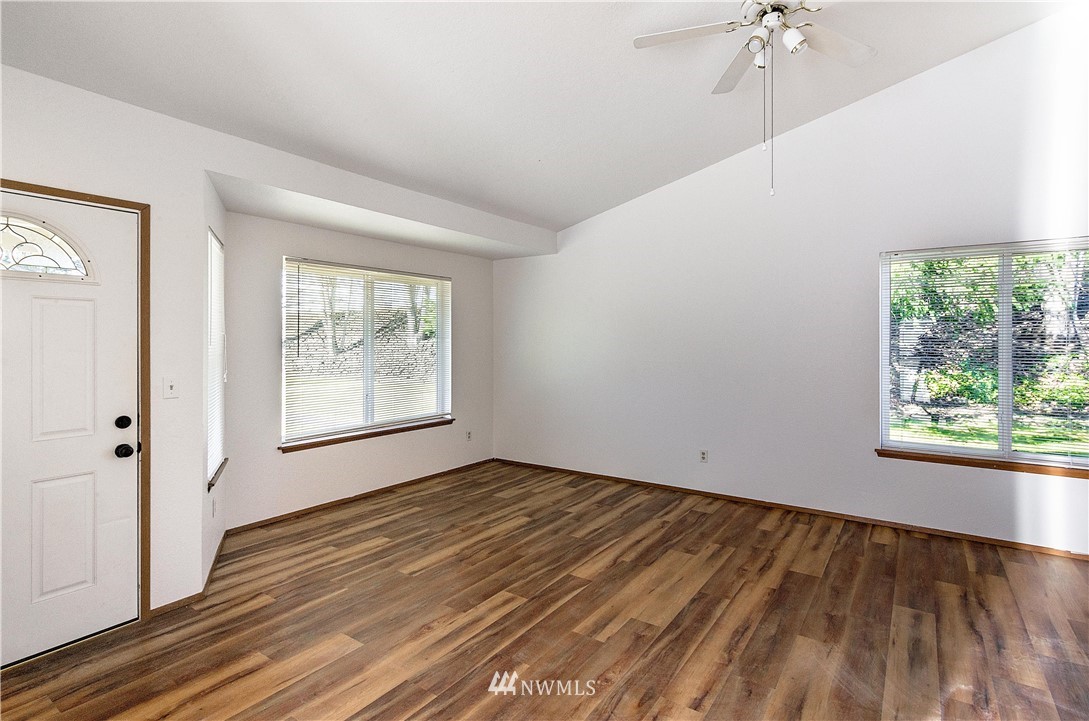 1478 Diamond Road Southeast Lacey, WA 98503 - Photo 3 of 19 Gallery Image 3
