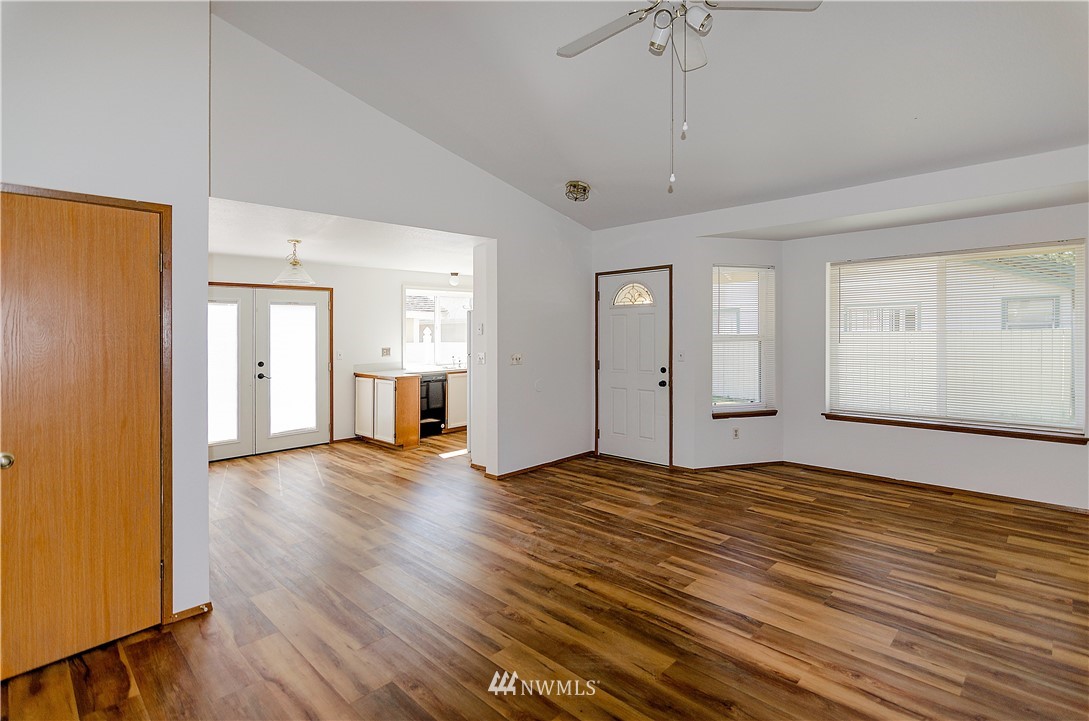 1478 Diamond Road Southeast Lacey, WA 98503 - Photo 4 of 19 Gallery Image 4