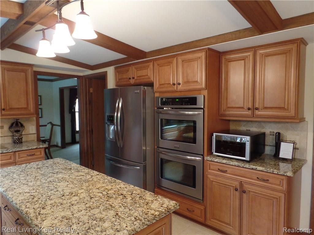 1810 Snowden Circle Rochester Hills, MI 48306 - Photo 17 of 46