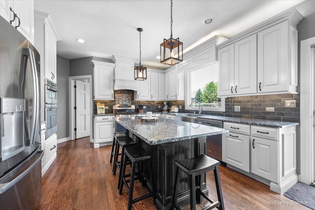 1712 Squirrel Trail Cary, IL 60013 - Photo 12 of 56