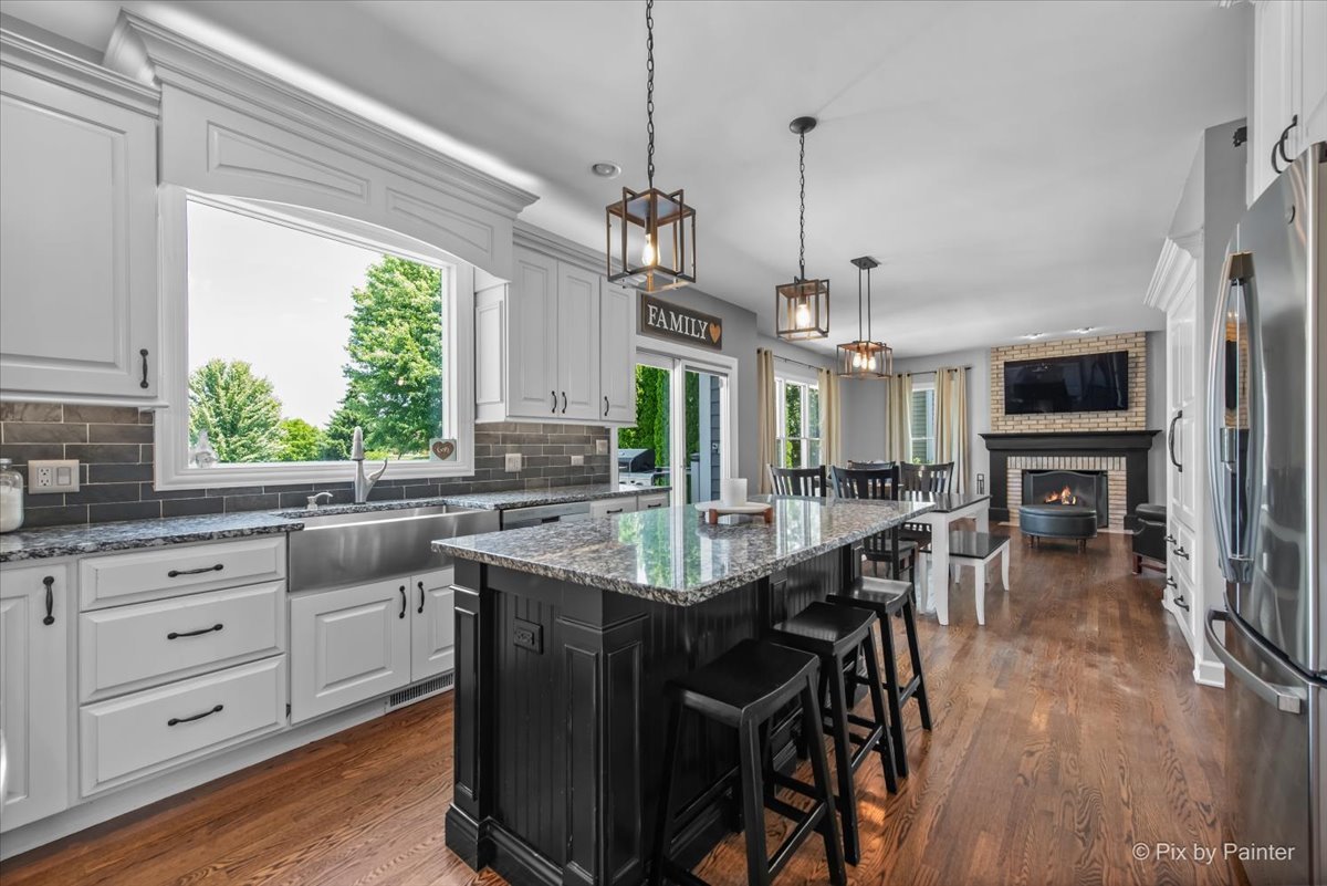 1712 Squirrel Trail Cary, IL 60013 - Photo 14 of 56