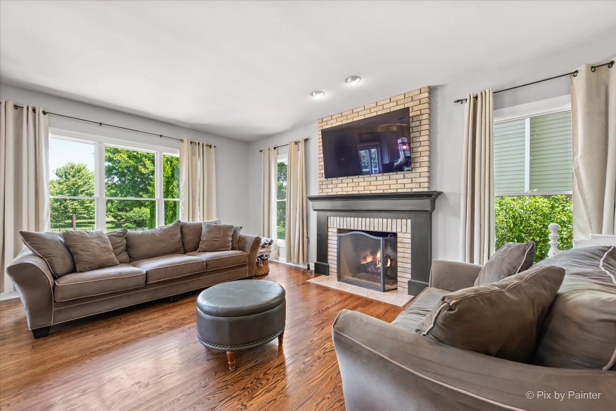 1712 Squirrel Trail Cary, IL 60013 - Photo 18 of 56