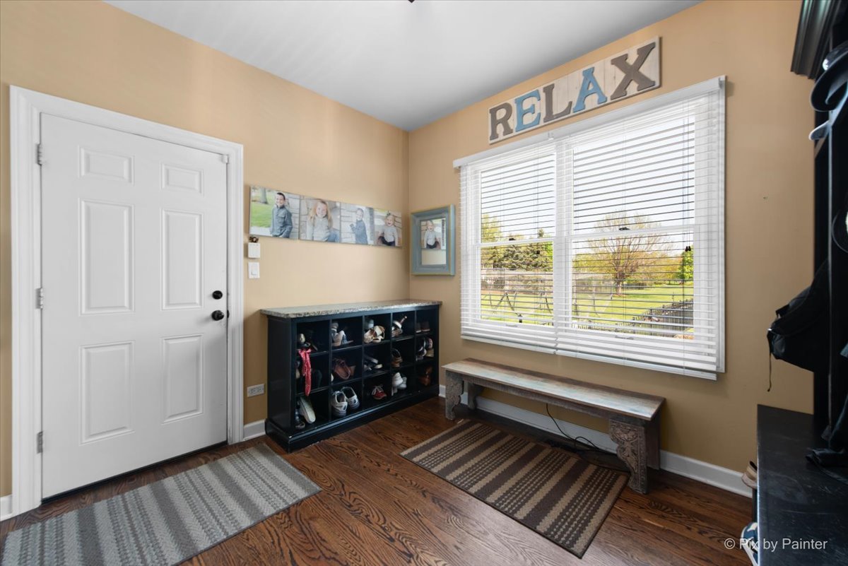 1712 Squirrel Trail Cary, IL 60013 - Photo 22 of 56