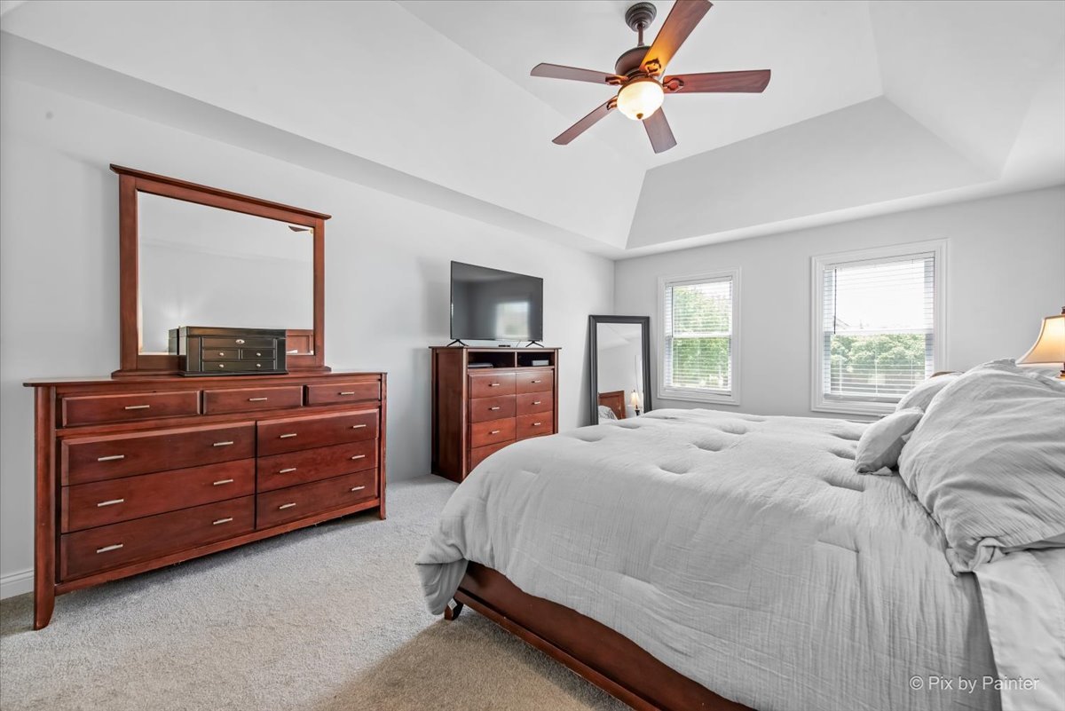 1712 Squirrel Trail Cary, IL 60013 - Photo 25 of 56