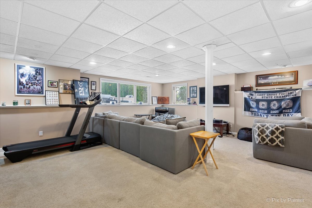 1712 Squirrel Trail Cary, IL 60013 - Photo 32 of 56