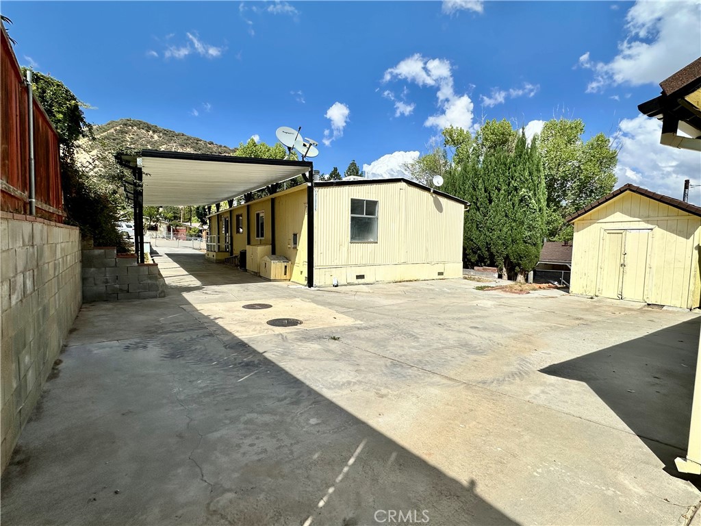 908 Louise Way Lebec, CA 93243 - Photo 18 of 32 Concrete all around the property.