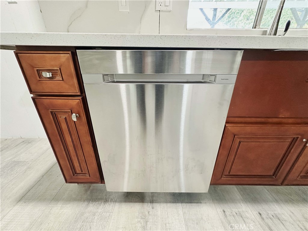 908 Louise Way Lebec, CA 93243 - Photo 7 of 32 Samsung Stainless Steel Dishwasher