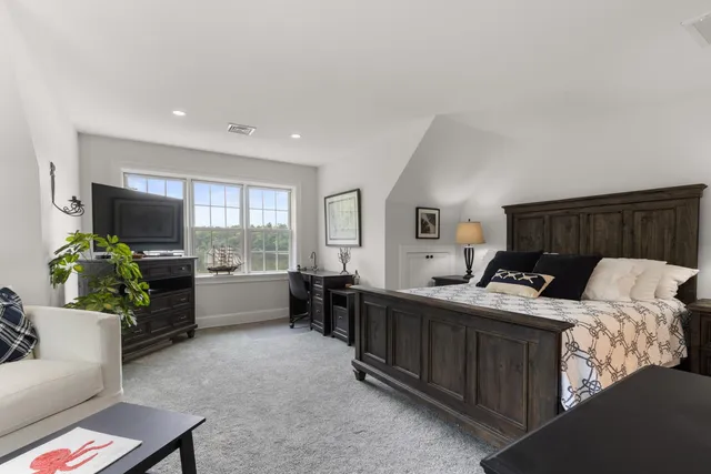 $3,900,000 | 25 Nute Road, Dover, NH 03820