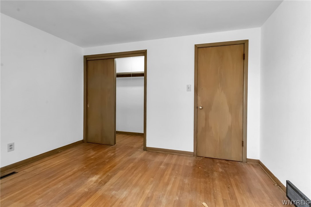 8130 Packard Road Niagara, NY 14304 - Photo 20 of 24 Bedroom 2