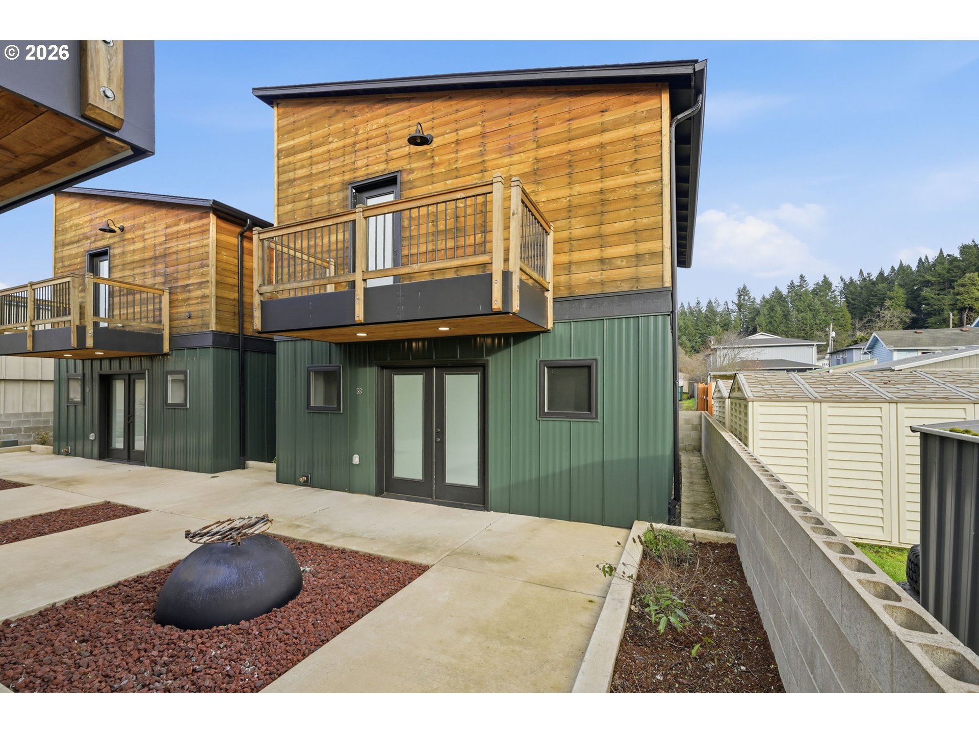 50 South 17th Street Cottage Grove, OR 97424 - Photo 19 of 24 a view of a terrace