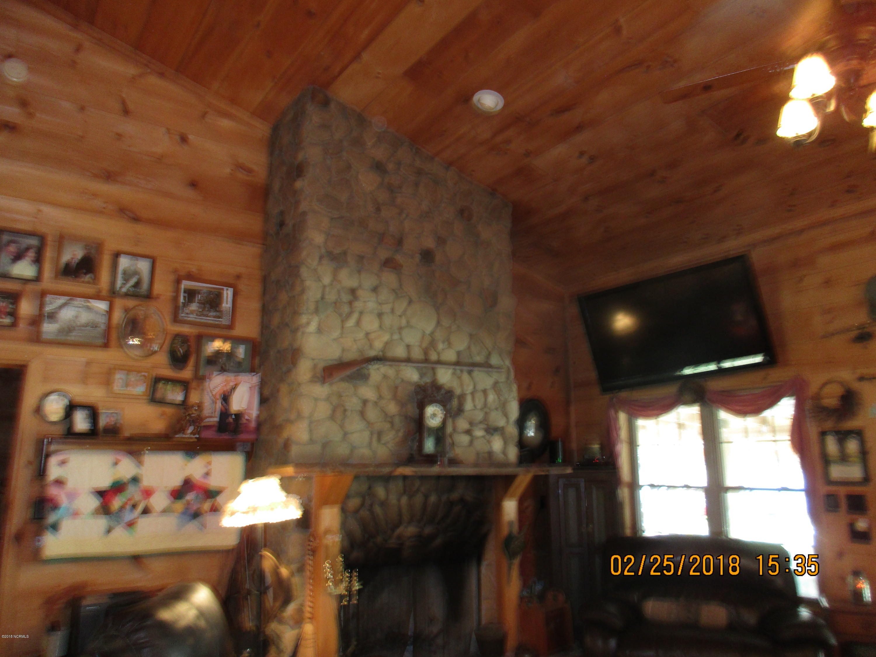 1480 Streets Ferry Road Vanceboro, NC 28586 - Photo 23 of 41 Linda Janie Mason 037