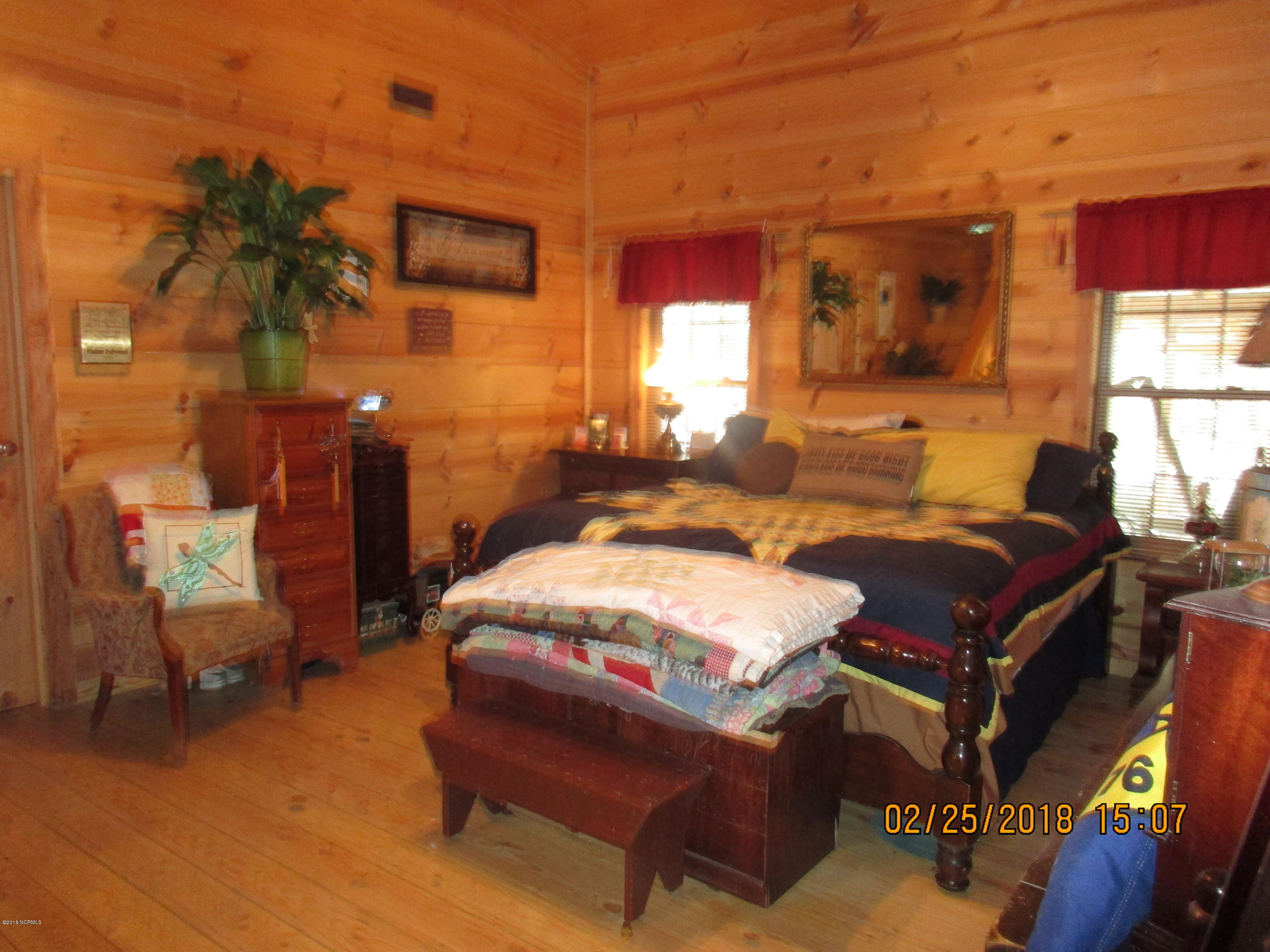 1480 Streets Ferry Road Vanceboro, NC 28586 - Photo 8 of 41 Linda Janie Mason 014