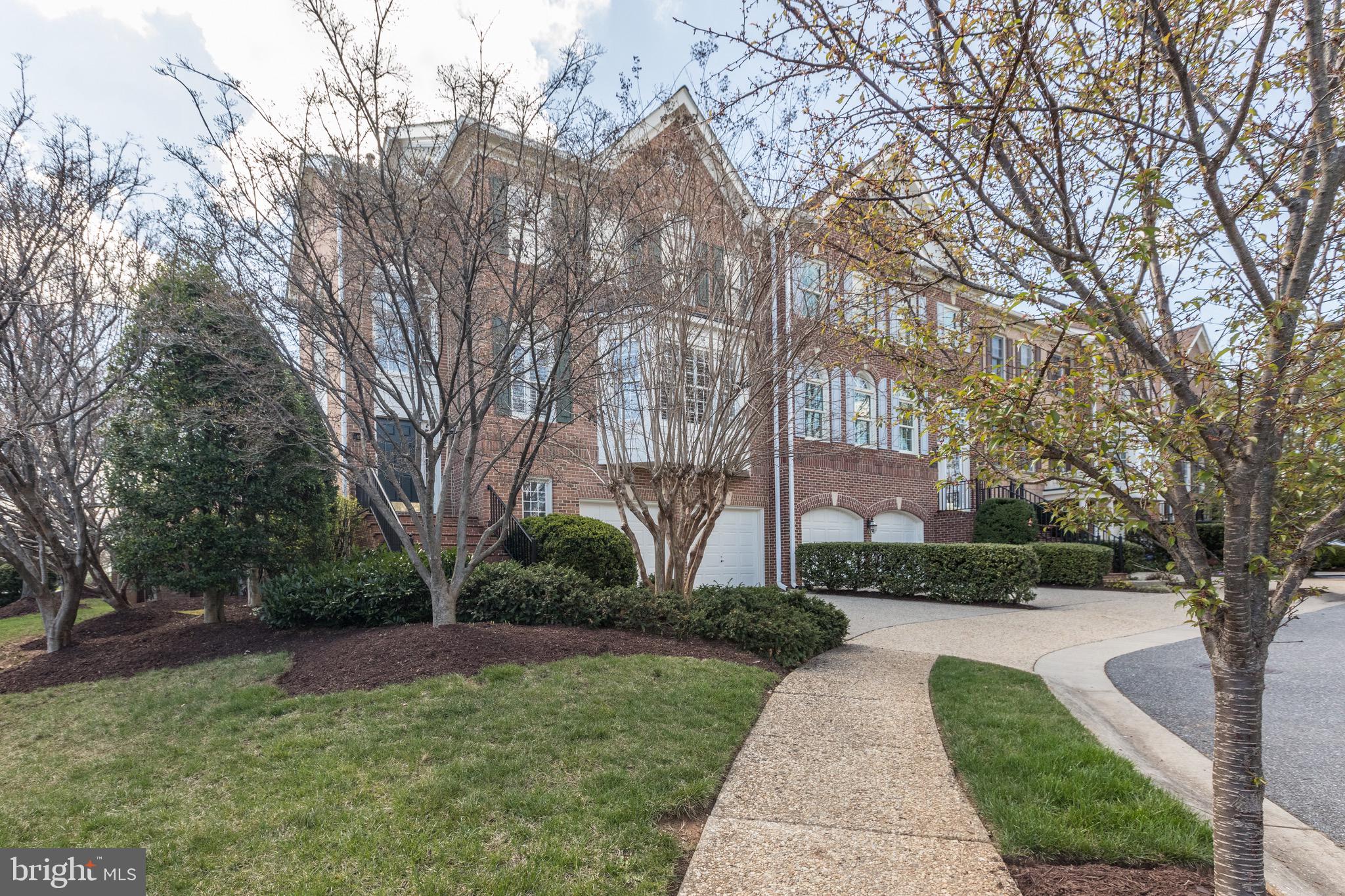 10200 Addison Court Bethesda, MD 20817 - Photo 4 of 74