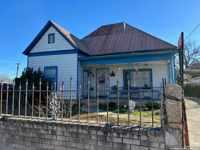 a house view with a garden space