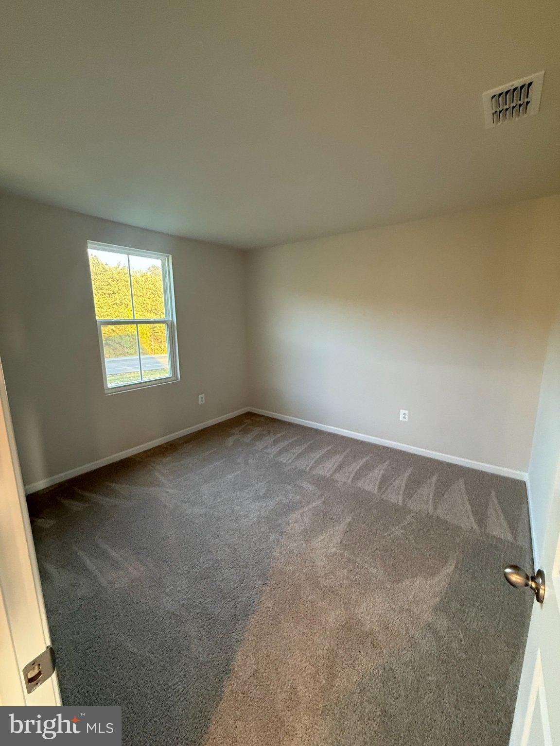 110 Mariners Way Cambridge, MD 21613 - Photo 18 of 22 Bright and airy blank canvas room.