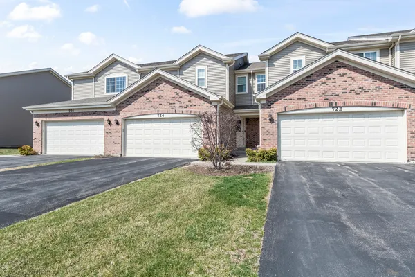 $392,000 | 724 Wellington Lane, Cary, IL 60013