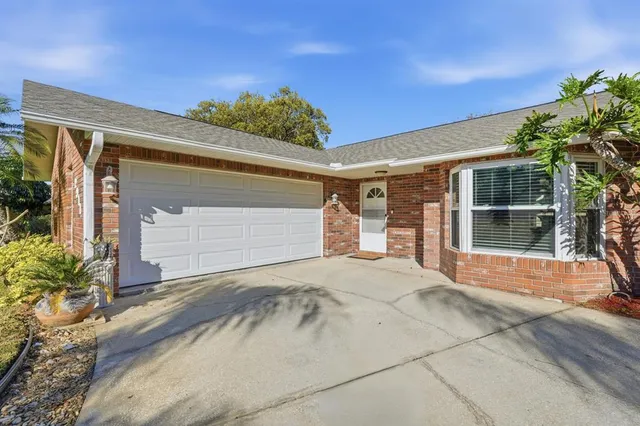 a front view of house with yard
