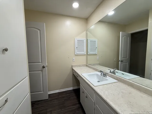 $1,500 | 10104 Ironside Drive, San Antonio, TX 78230