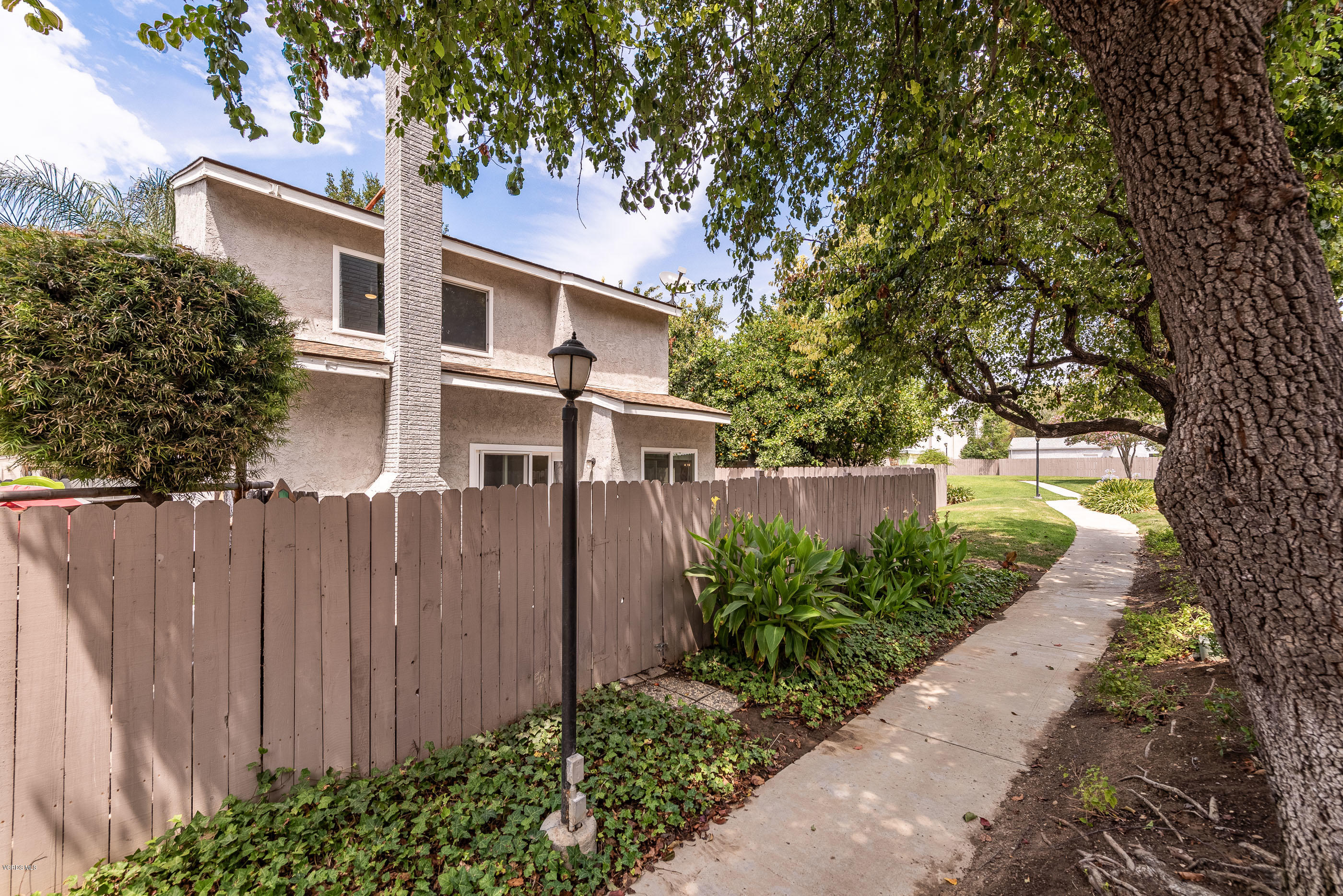 2412 Stow Street Simi Valley, CA 93063 - Photo 26 of 33 2412 Stow St Simi Valley-26
