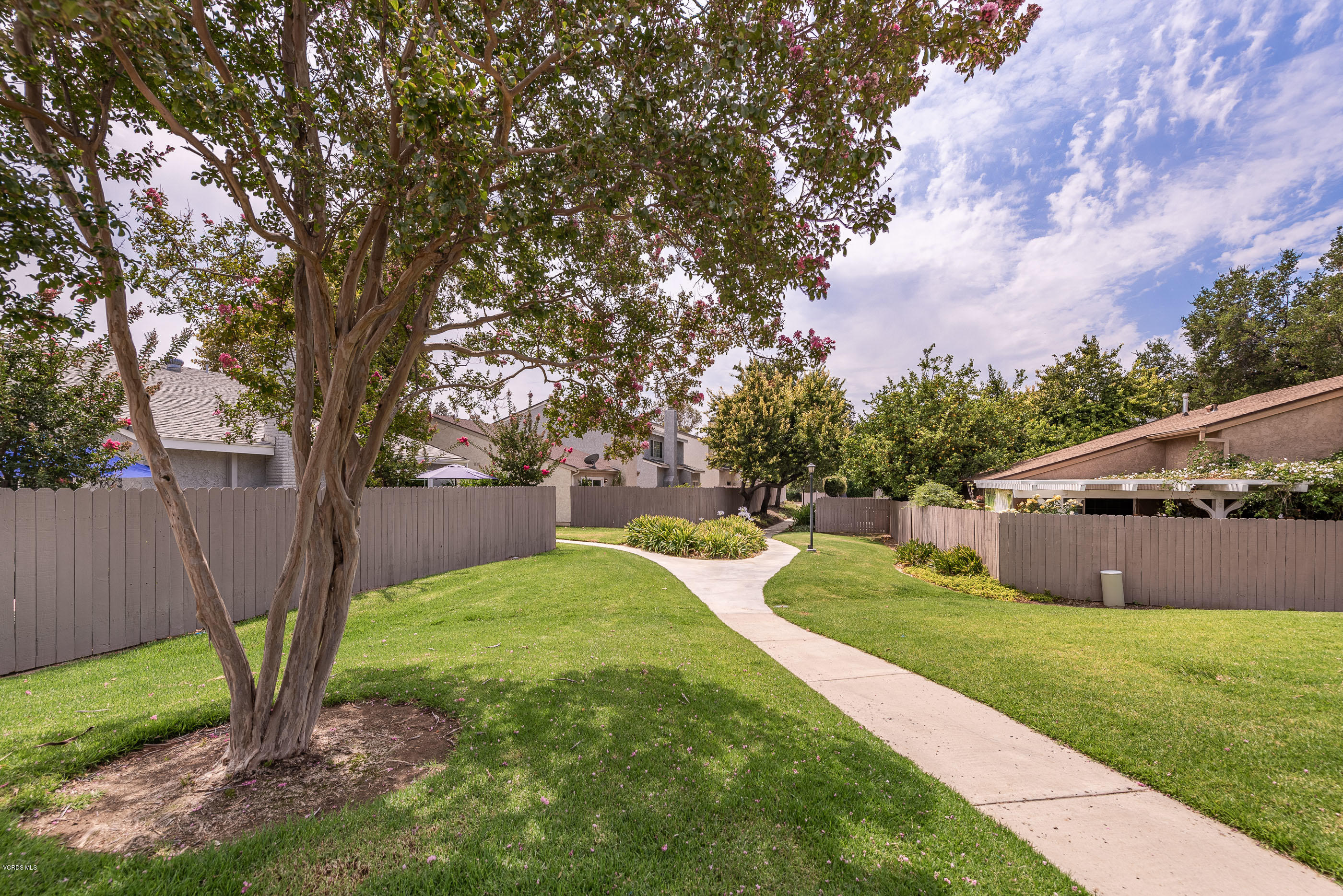2412 Stow Street Simi Valley, CA 93063 - Photo 27 of 33 2412 Stow St Simi Valley-27