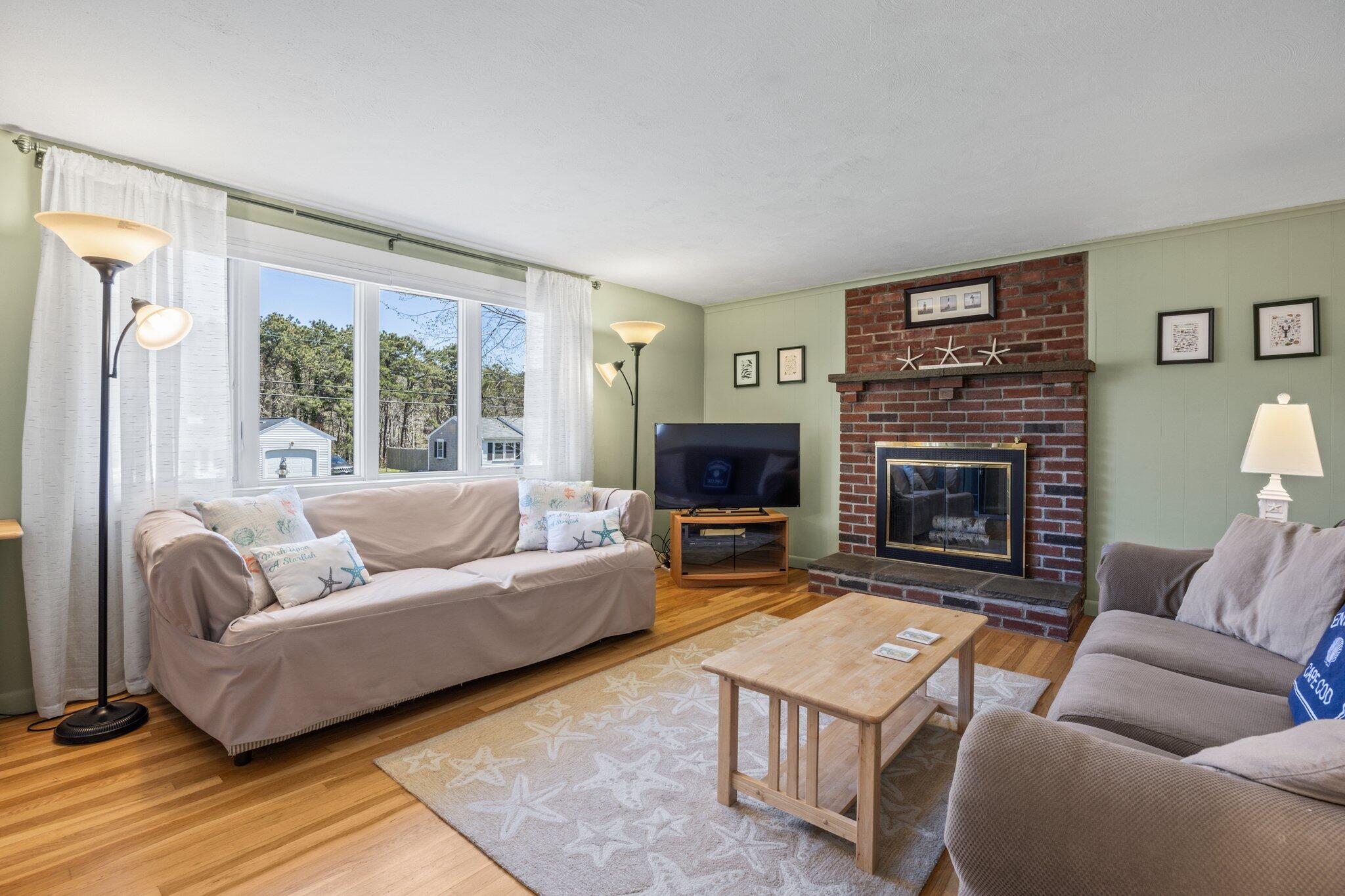 26 Ridgevale Road Harwich, MA 02645 - Photo 11 of 42 Light & bright