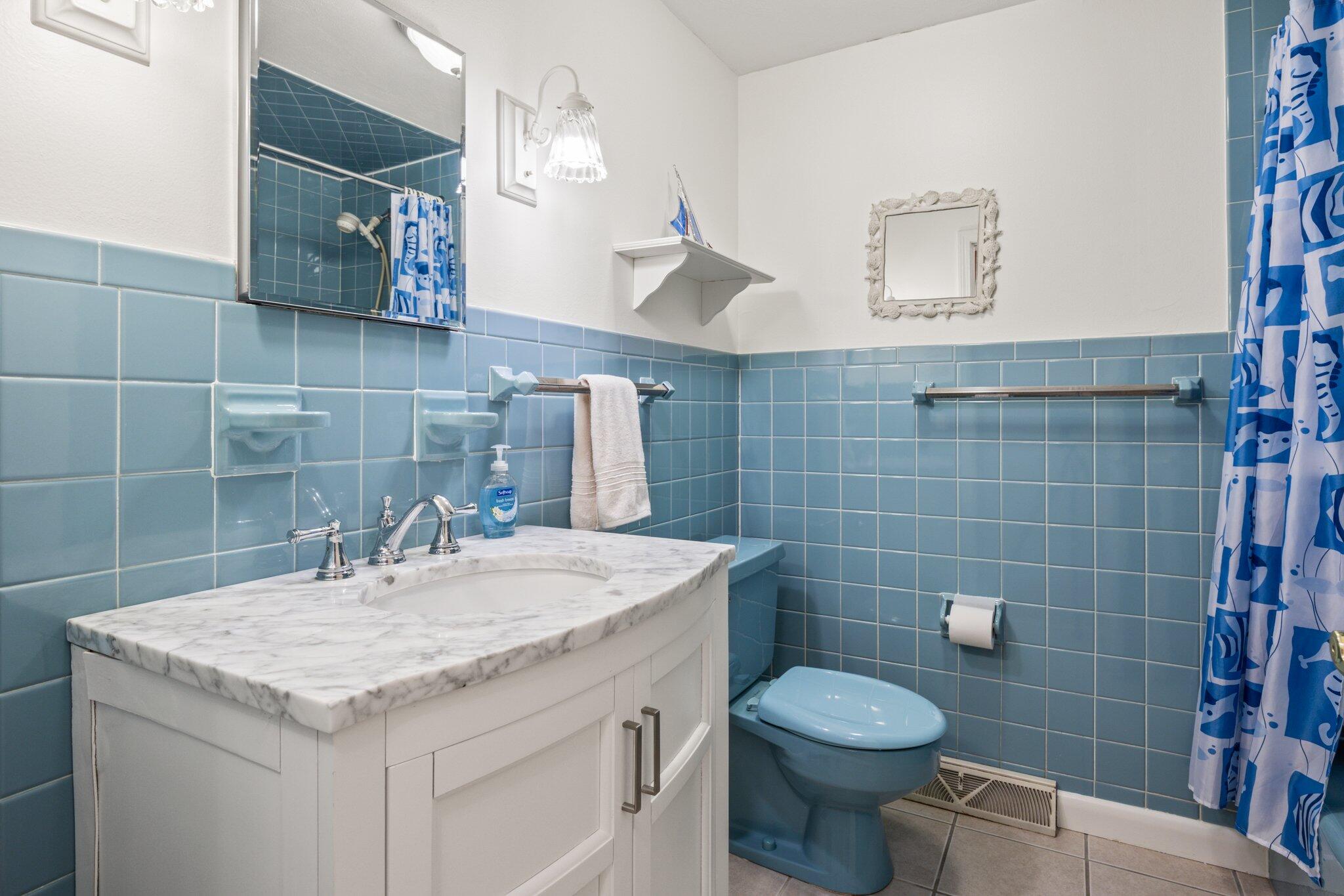 26 Ridgevale Road Harwich, MA 02645 - Photo 17 of 42 Hall bath
