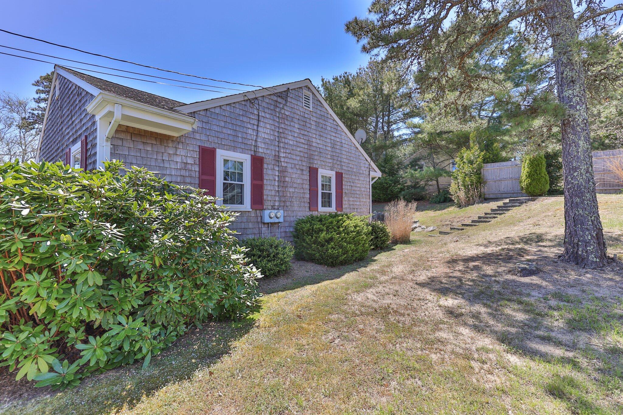26 Ridgevale Road Harwich, MA 02645 - Photo 7 of 42 5-web-or-mls-26-ridgevale-rd