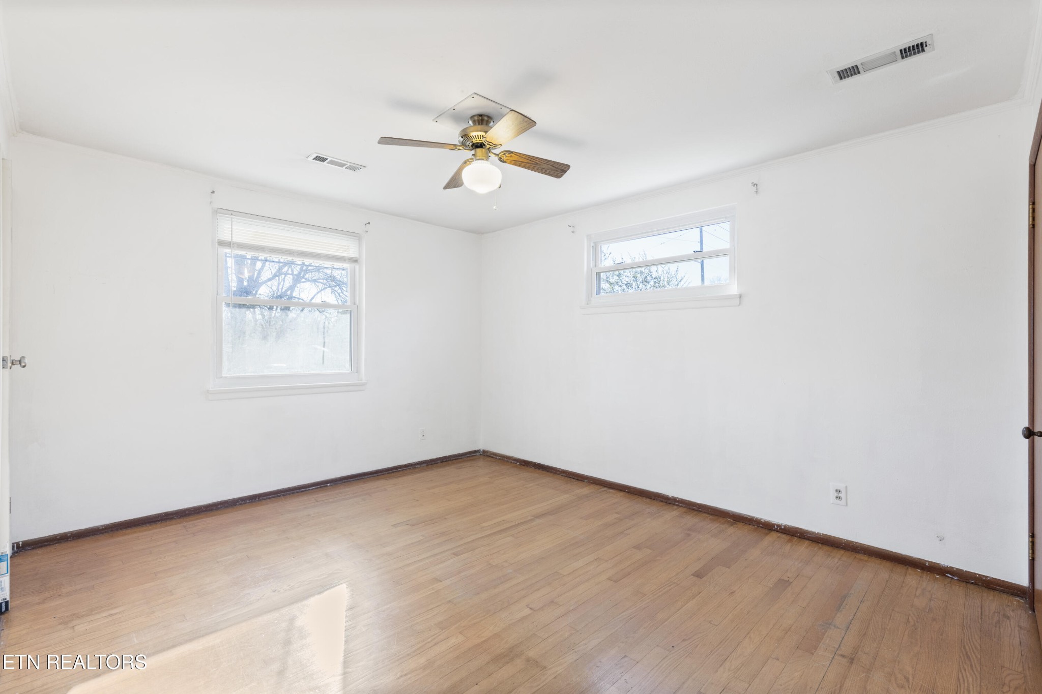 911 Wesley Road Northwest Knoxville, TN 37909 - Photo 14 of 29 Gallery Image 14