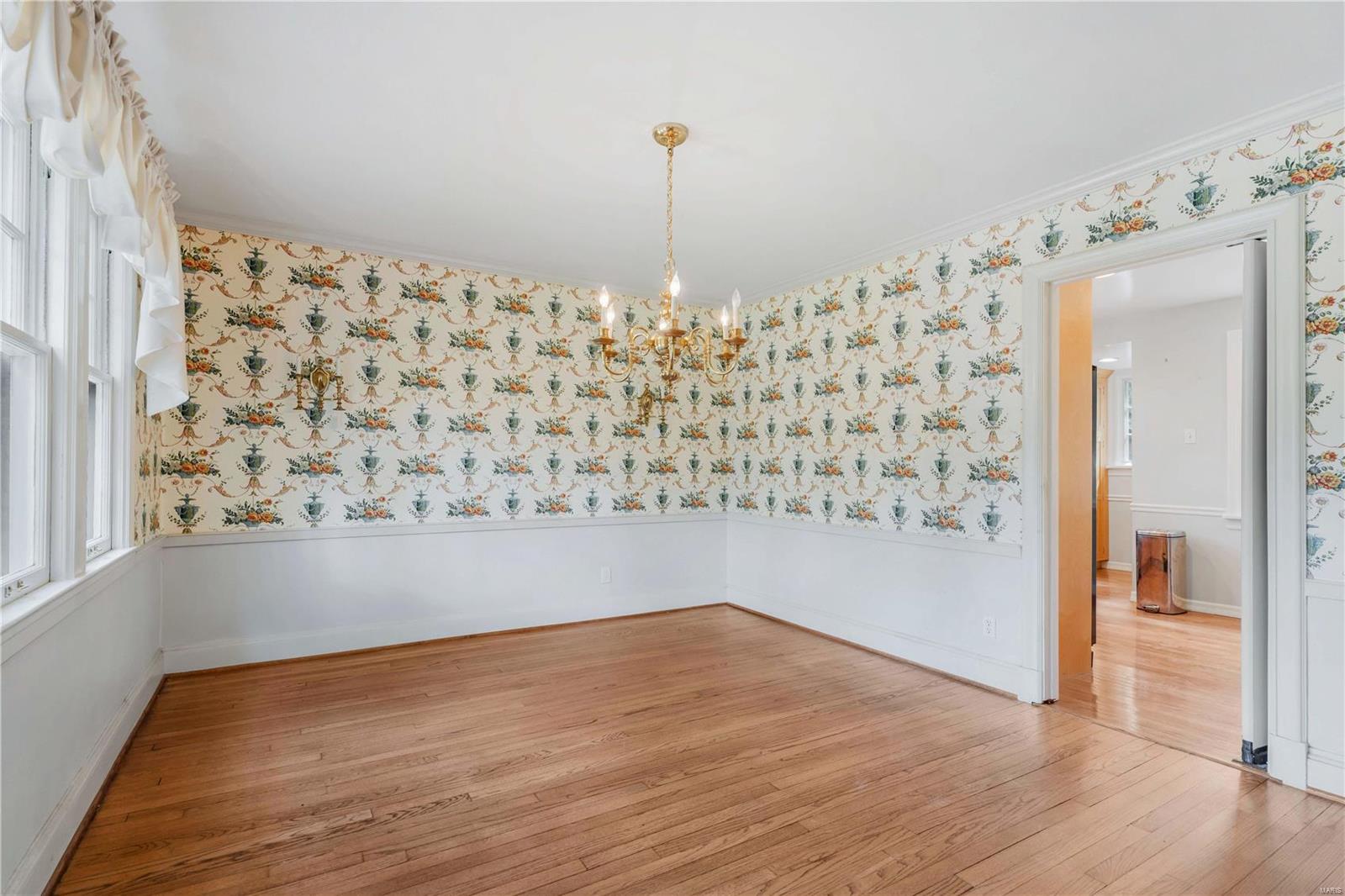238 Bristol Road Webster Groves, MO 63119 - Photo 8 of 25 Gallery Image 8
