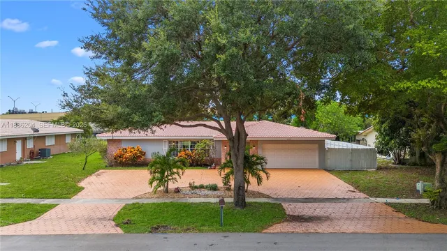 $735,000 | 6520 Southwest 20th Street, Plantation, FL 33317