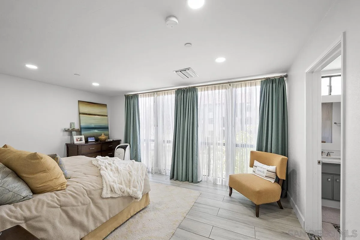 1125 Pacific Beach Drive, Unit 104 San Diego, CA 92109 - Photo 19 of 67