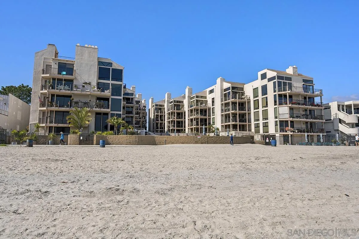 1125 Pacific Beach Drive, Unit 104 San Diego, CA 92109 - Photo 43 of 67