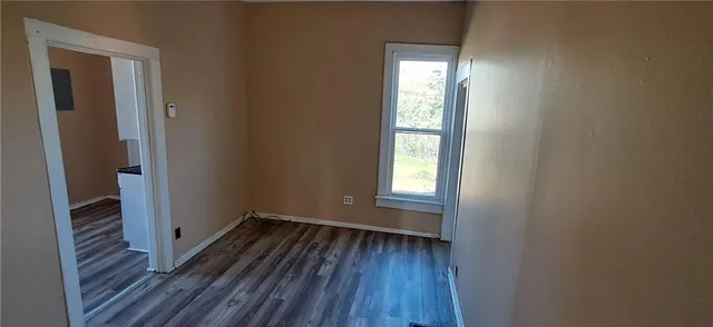 $700 | 1515-1517 Felix Street, Unit 1515, St. Joseph, MO 64501