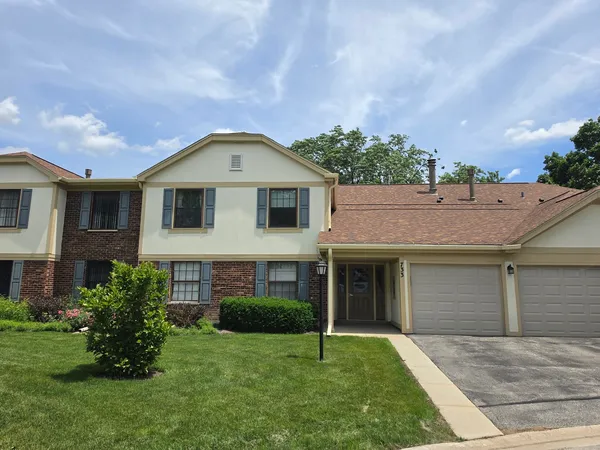 $2,150 | 733 Plum Tree Court, Unit C2, Wheeling, IL 60090