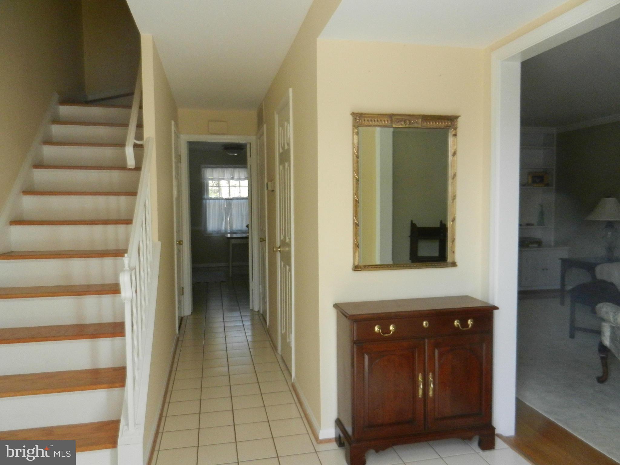 5262 Leestone Court Springfield, VA 22151 - Photo 5 of 28 Entrance Foyer