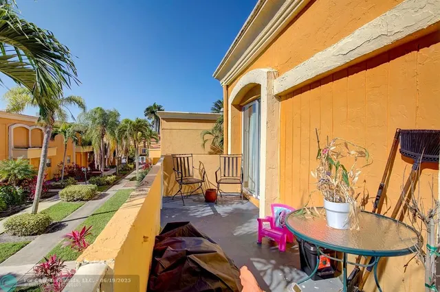 $225,000 | 18111 Northwest 68th Avenue, Unit I210, Hialeah, FL 33015