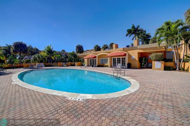 $225,000 | 18111 Northwest 68th Avenue, Unit I210, Hialeah, FL 33015