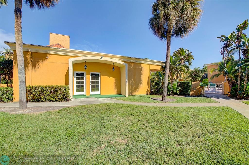 18111 Northwest 68th Avenue, Unit I210 Hialeah, FL 33015 - Photo 22 of 23