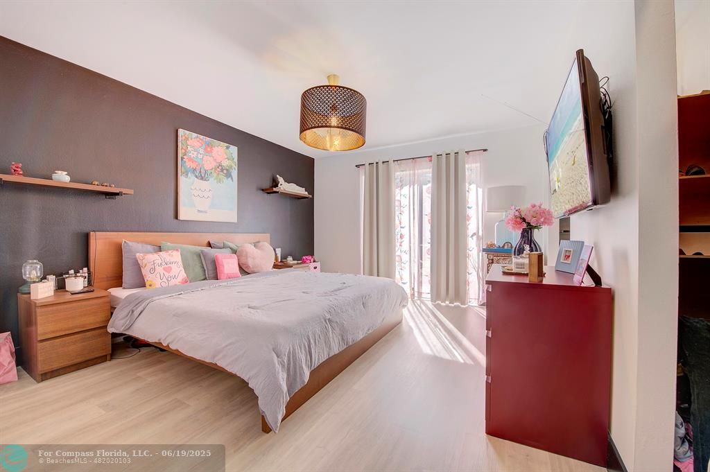 18111 Northwest 68th Avenue, Unit I210 Hialeah, FL 33015 - Photo 9 of 23