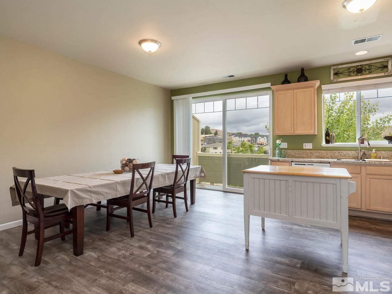 405 Preston Burr Lane Reno, NV 89503 - Photo 8 of 22 Photo 8
