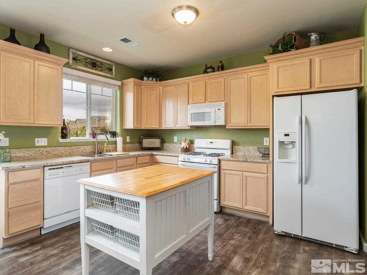 405 Preston Burr Lane Reno, NV 89503 - Photo 9 of 22 Photo 9