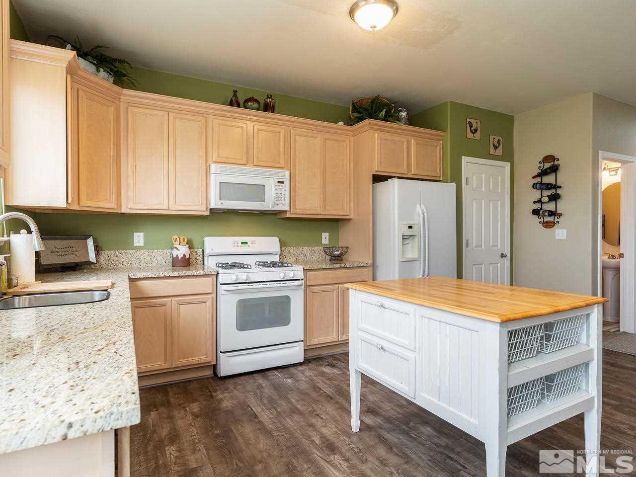 405 Preston Burr Lane Reno, NV 89503 - Photo 10 of 22 Photo 10