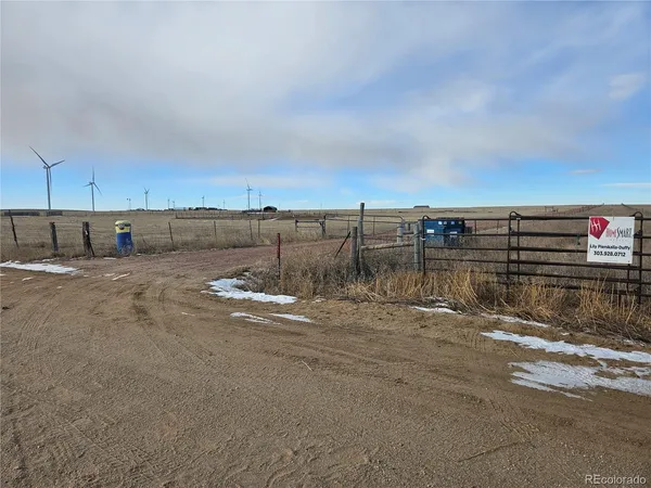 a view of a dry area